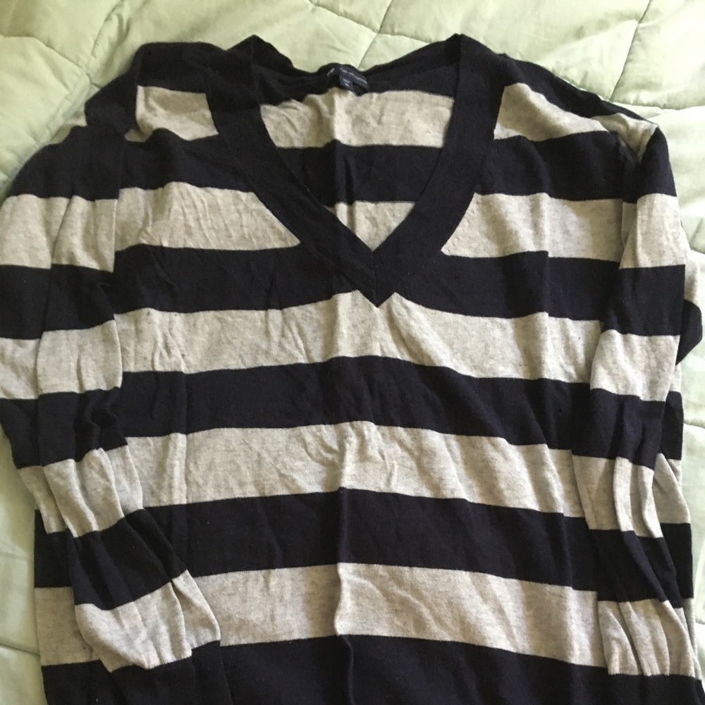 GUC XL GAP navy/gray striped light v neck sweater